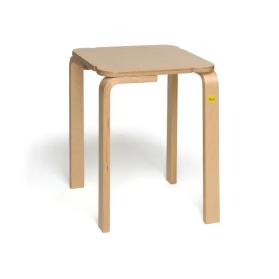 Stabiler Formholzhocker