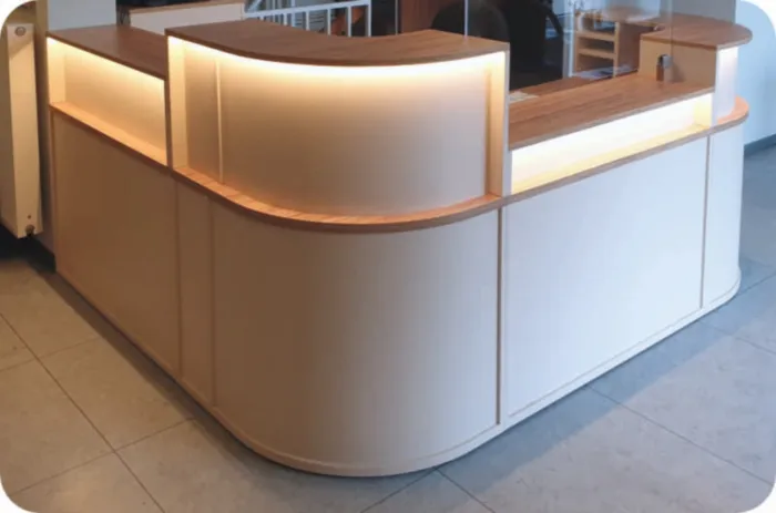 Empfangstheke für Physiotherapie Praxen