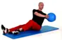 Medizinball 3kg blau Übung Mann sitzend