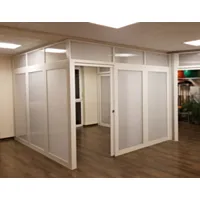 raumhohe  Tagelichttrennwand Kabinentrennwand