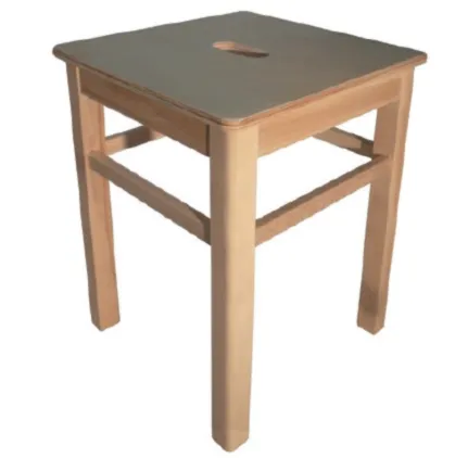 Holzhocker mit Griffloch