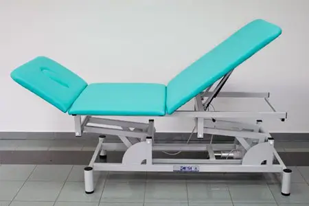 Praxisbedarf-Therapieliegen-hydraulisch-startseite-drei-Secona.webp